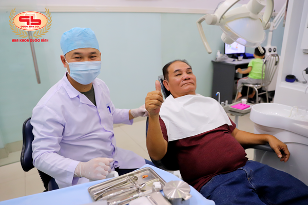 Removal of teeth is done at Quoc Binh Dental Clinic 