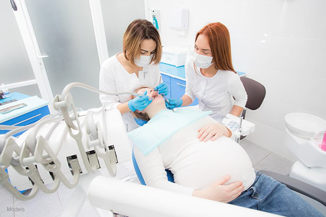 Regular dental check-ups help check the best oral health