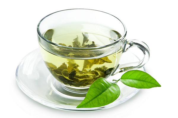 Green tea helps fight gingivitis and relieve pain