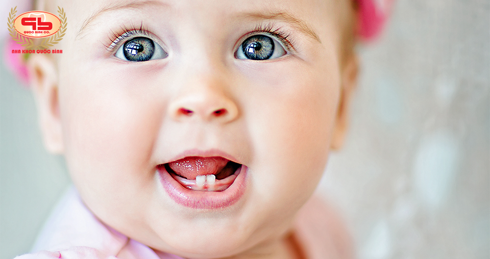 Trẻ em 8 tháng tuổi vẫn chưa mọc răng có bất thường không?
