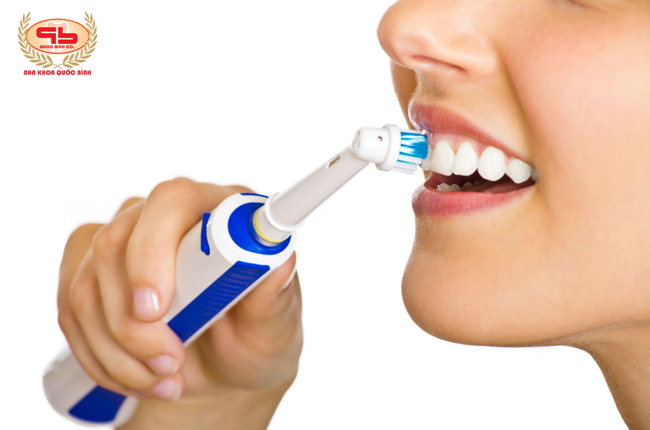 Should an electronic toothbrush be used?